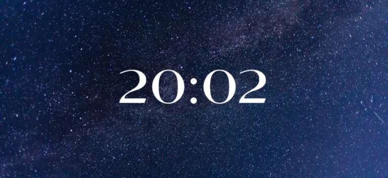 20 02 на годиннику